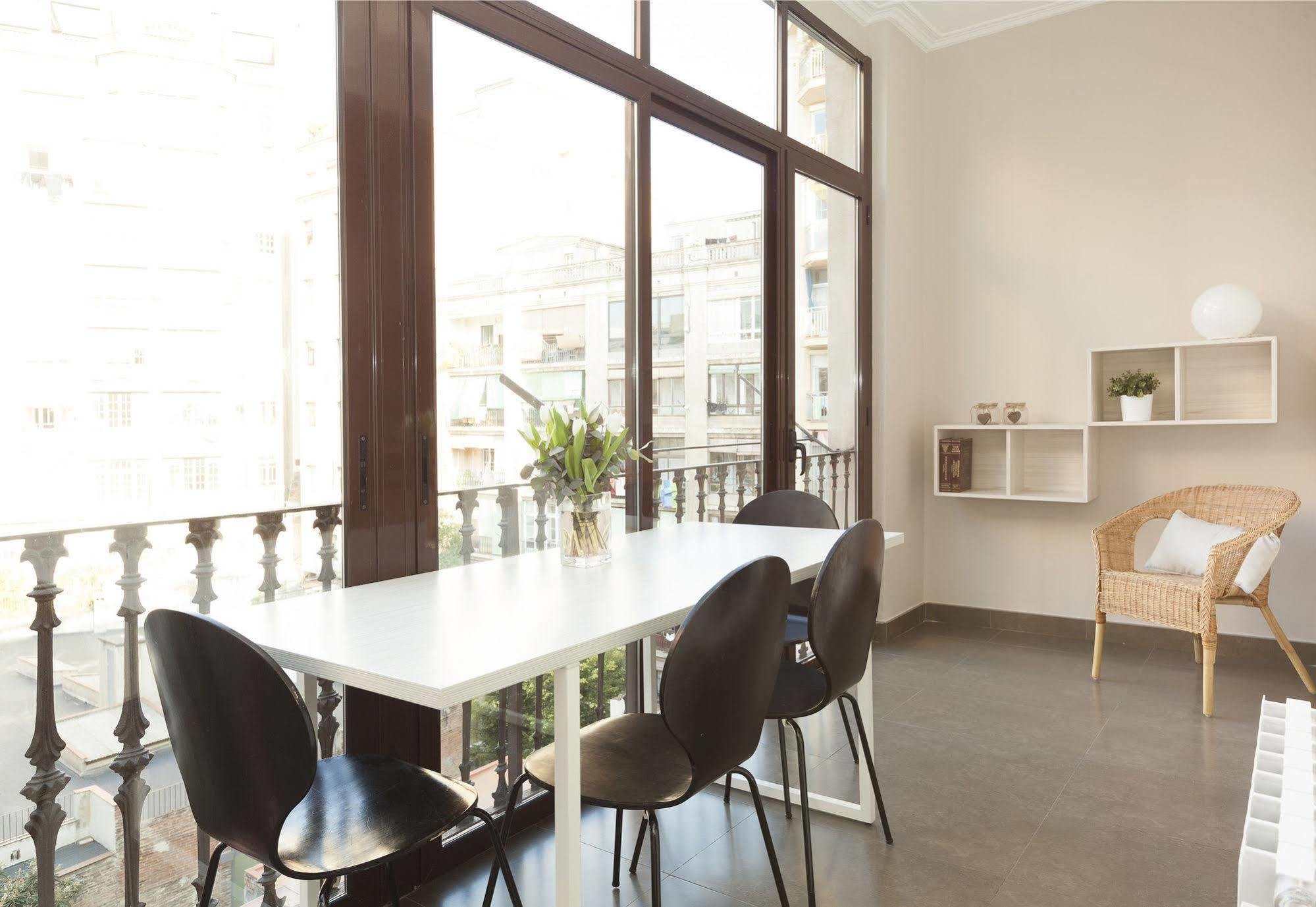 Easy Sleep Gaudi Terrace Apartment Barcelona Exterior foto