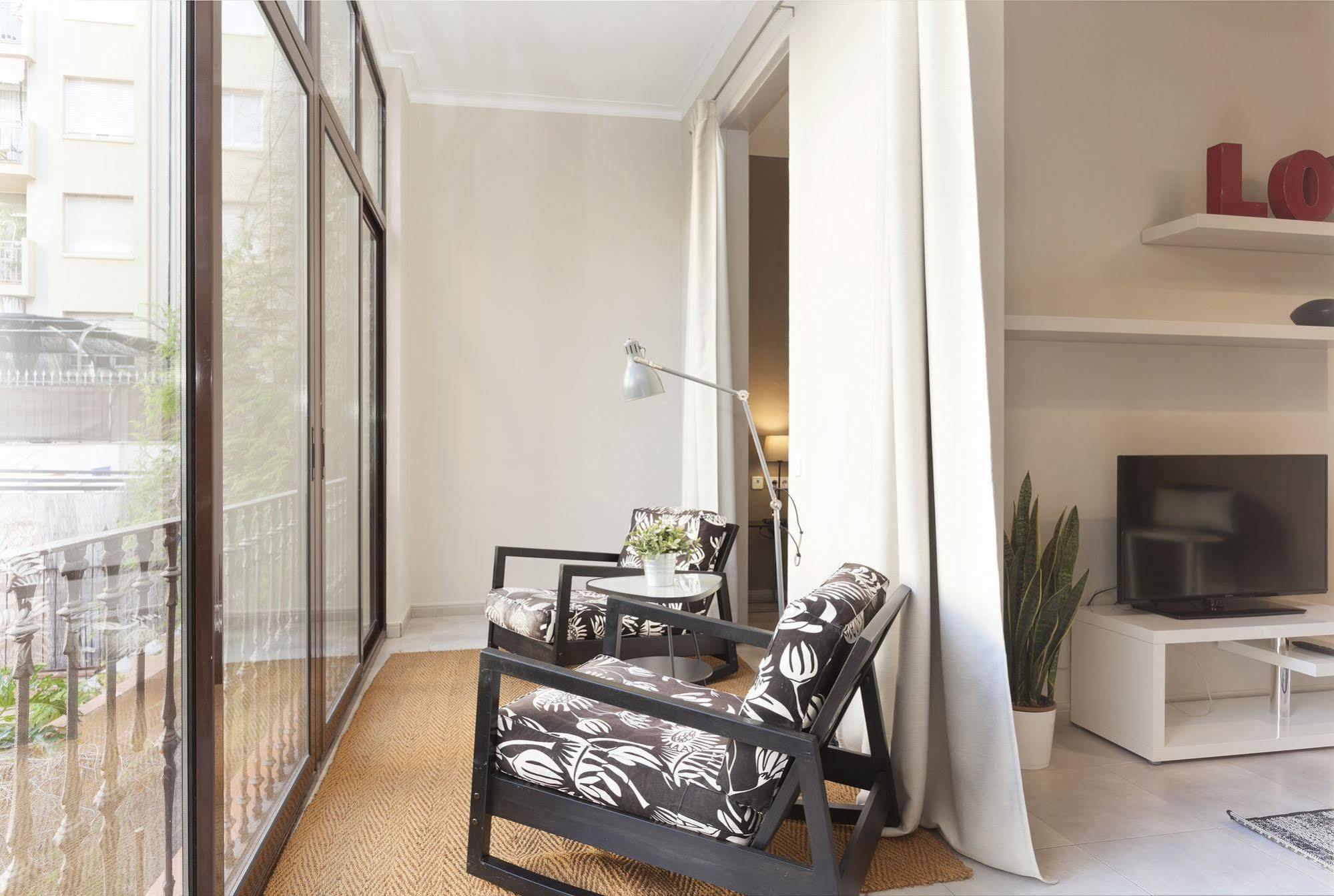 Easy Sleep Gaudi Terrace Apartment Barcelona Exterior foto