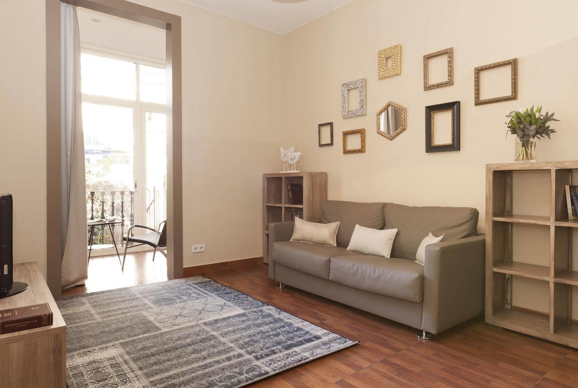 Easy Sleep Gaudi Terrace Apartment Barcelona Exterior foto