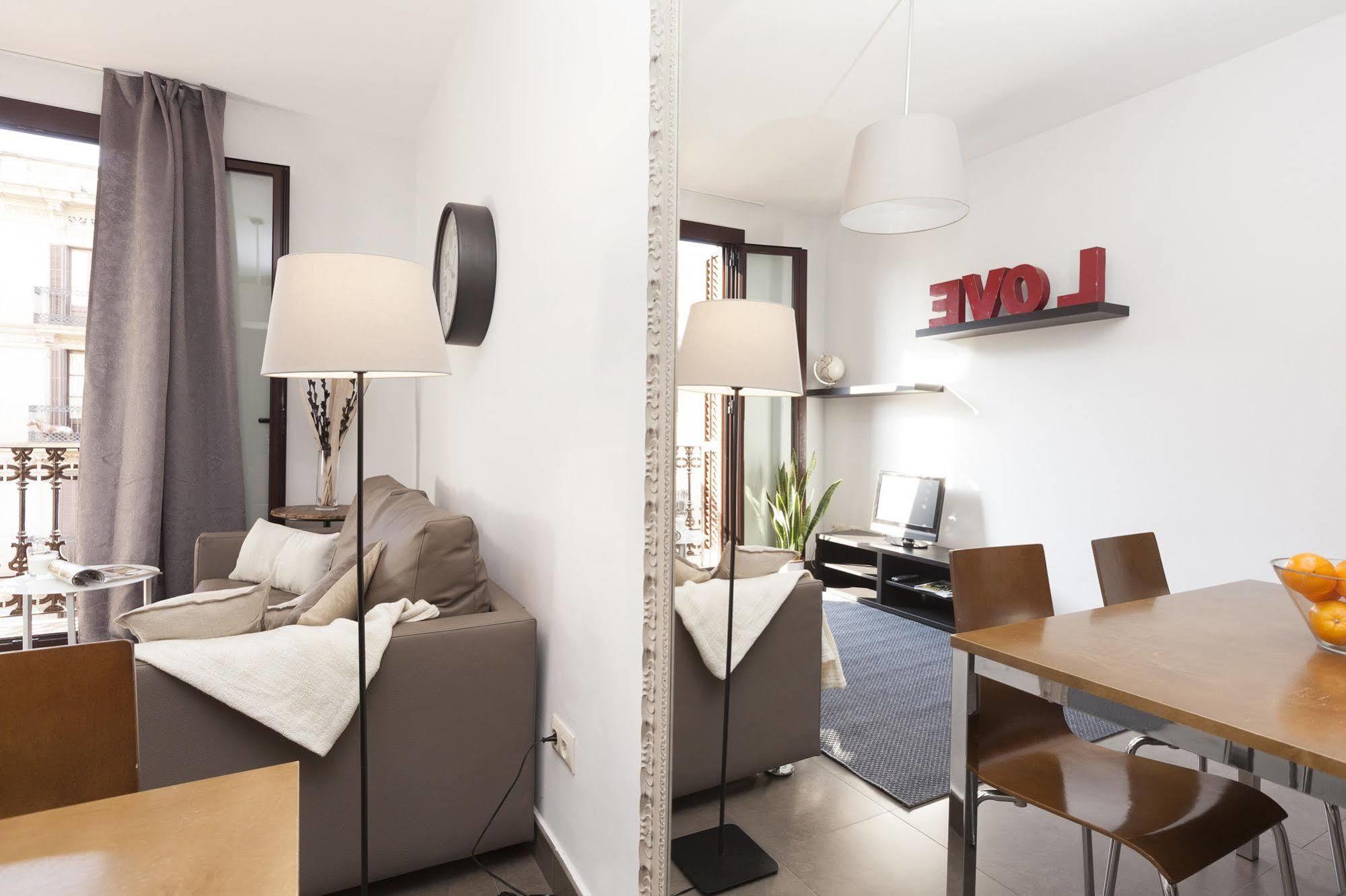 Easy Sleep Gaudi Terrace Apartment Barcelona Exterior foto
