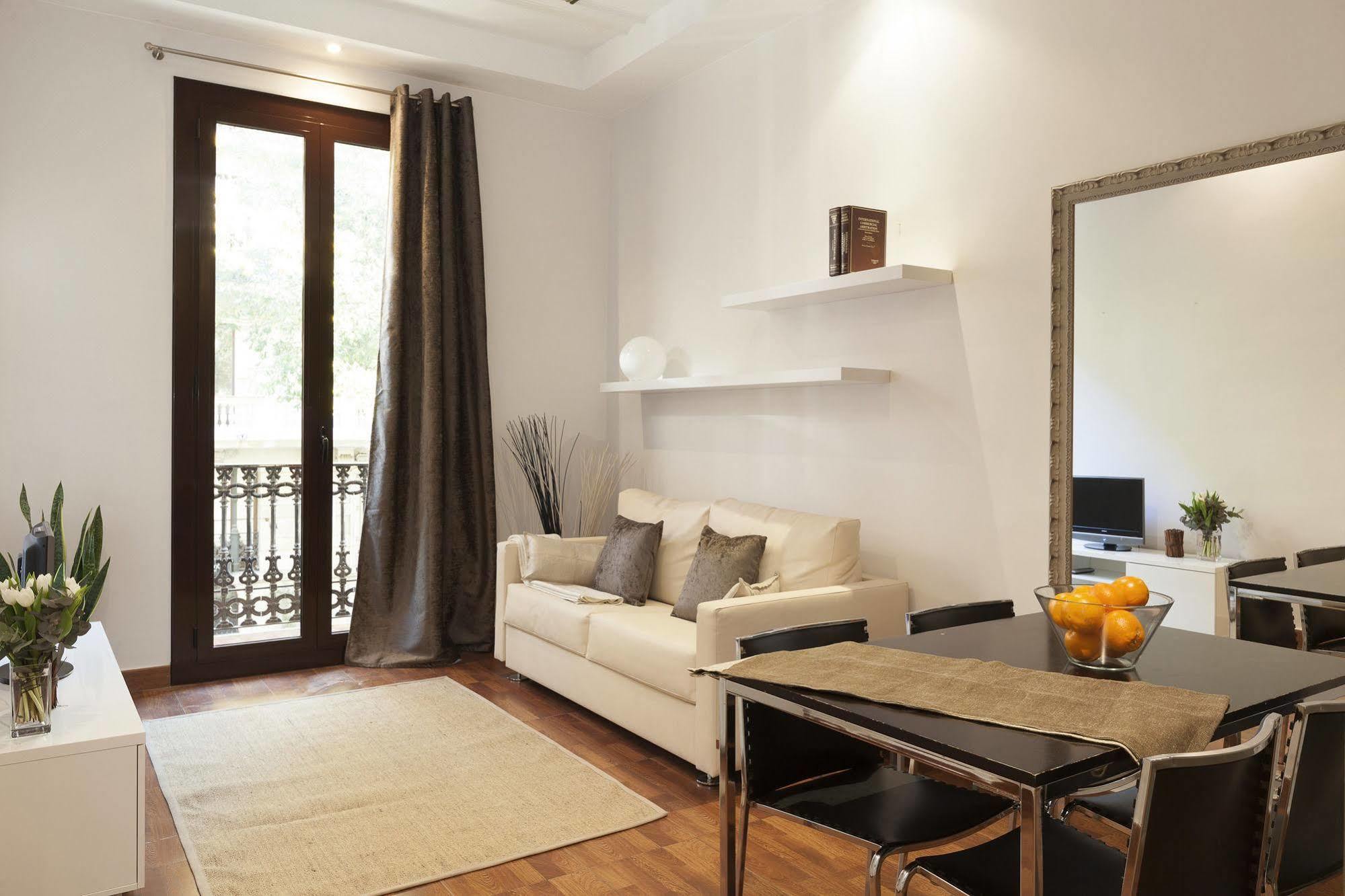 Easy Sleep Gaudi Terrace Apartment Barcelona Exterior foto